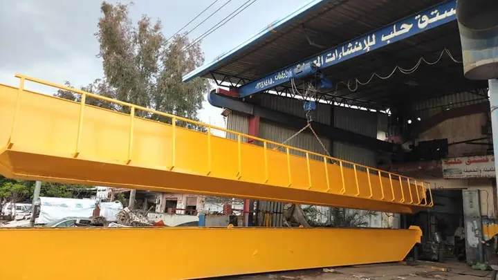 رافعة جسرية بعرض 18 م وحمولة 30 طن — ٣