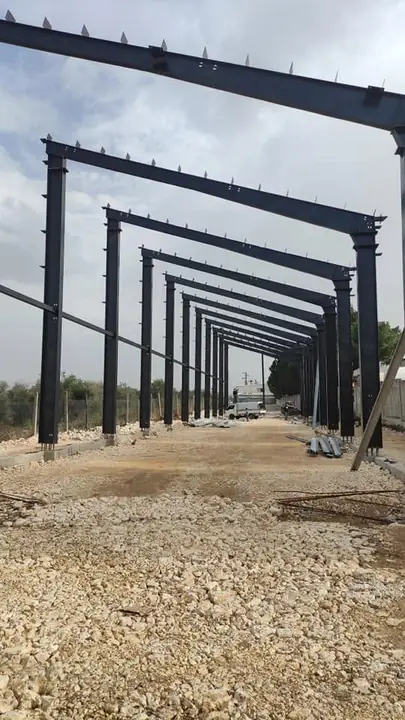 هنغار بميل سقف 30% لتركيب الألواح الكهروضوئية — مجموعة فستق حلب