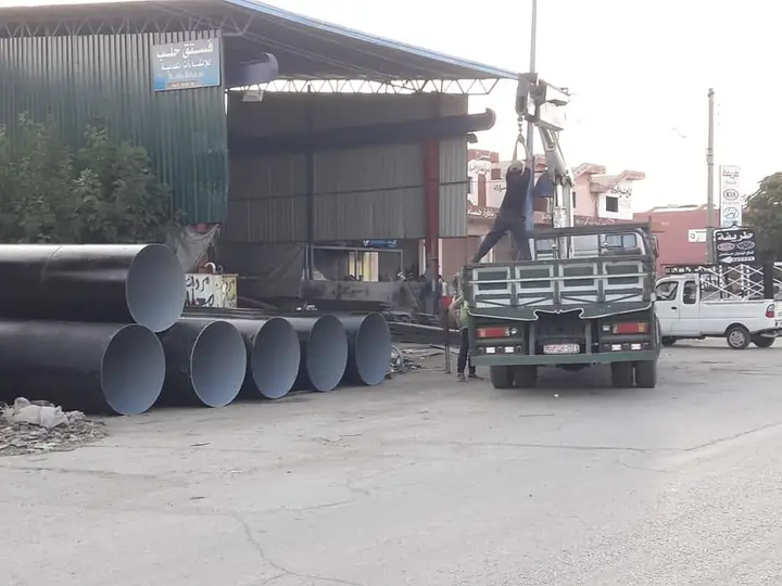 مشغولات الورشة: أنابيب بأقطار كبيرة وأقماع وقمم مآذن — ٩